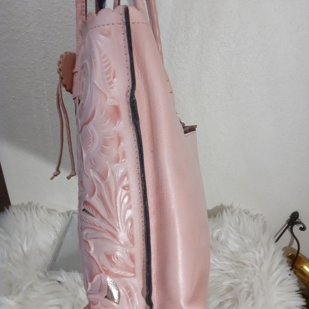 PATRICIA NASH CUT OUT TOTE - Picture 9 of 13